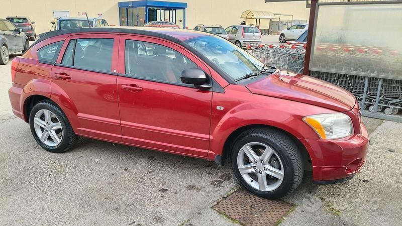 Usata Dodge Caliber 140 CV (102 kW) 2009 Rosso Utilitaria