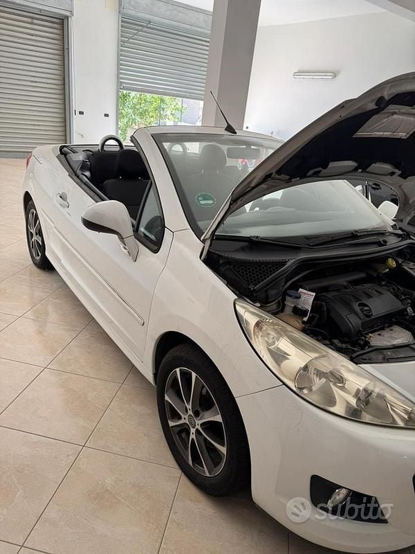 Bianco Usata 2010 Peugeot 207 CC Cabrio | 3700 € (Ottimo prezzo) - Immagine 1/4