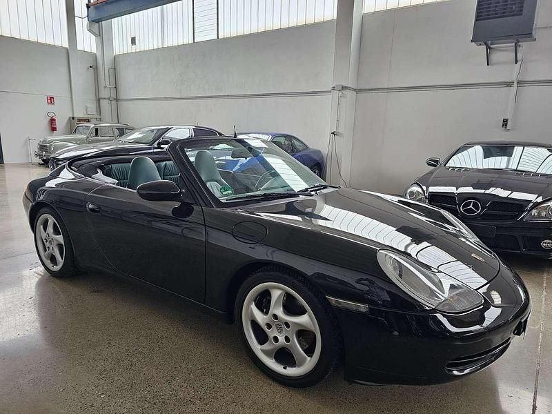 Usata Porsche 911 Carrera Cabriolet 300 CV (220 kW) 2000 Nero Cabrio