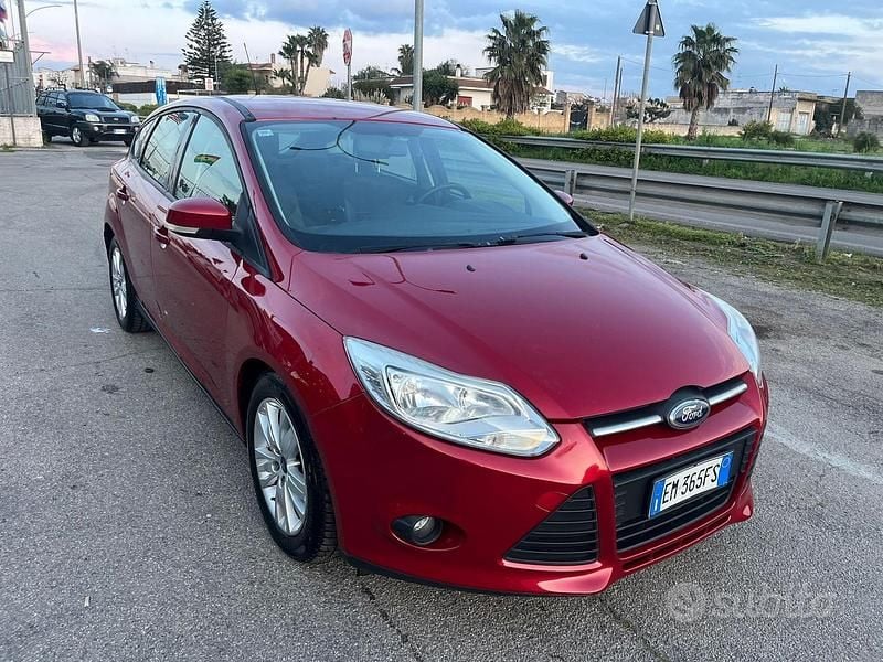 Usata Ford Focus Titanium 115 CV (84 kW) 2012 Rosso Berlina