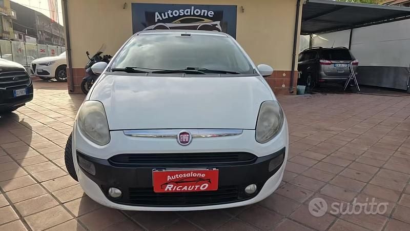 Usata Fiat Punto Evo Dynamic 75 CV (55 kW) 2010 Bianco Utilitaria