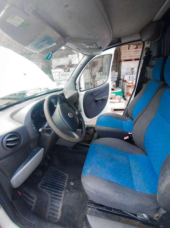 Usata Fiat Doblò 69 CV (50 kW) 2005 Bianco Monovolume