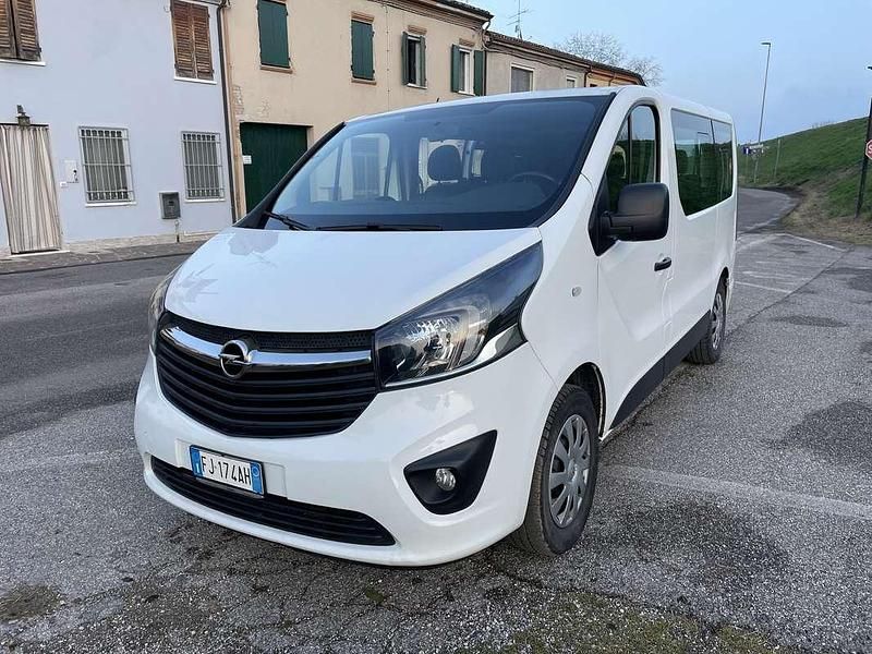 Usata Opel Vivaro 125 CV (91 kW) 2017 Bianco Monovolume