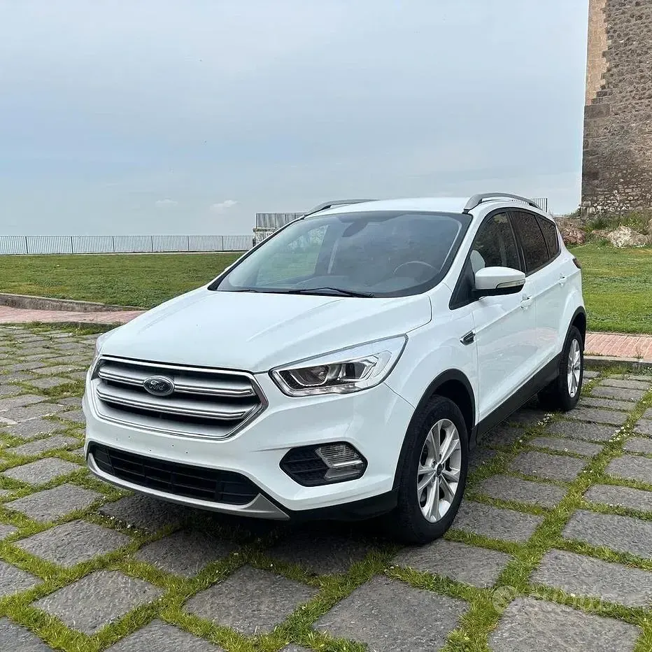 Usata Ford Kuga Titanium 150 CV (110 kW) 2017 Bianco SUV