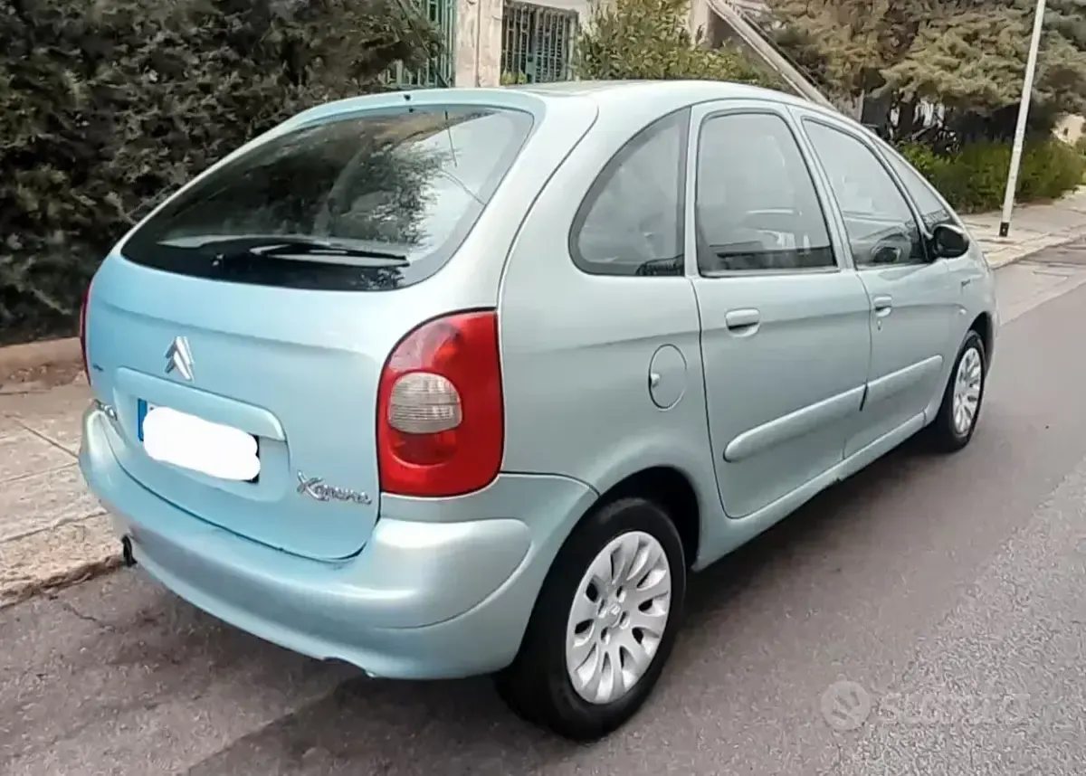 Usata Citroën Xsara Picasso 90 CV (66 kW) 2004 Blu Monovolume