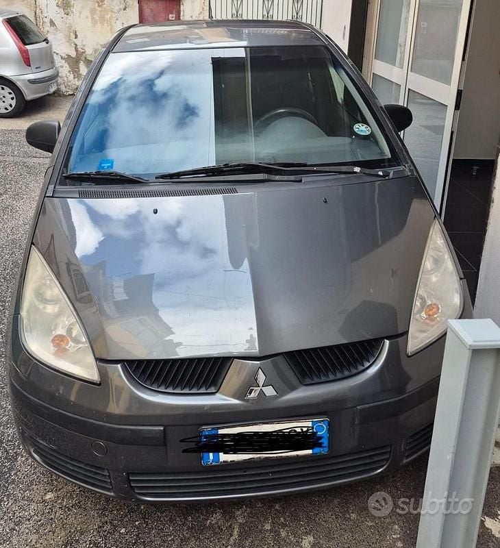 Usata Mitsubishi Colt 2004 Grigio Berlina