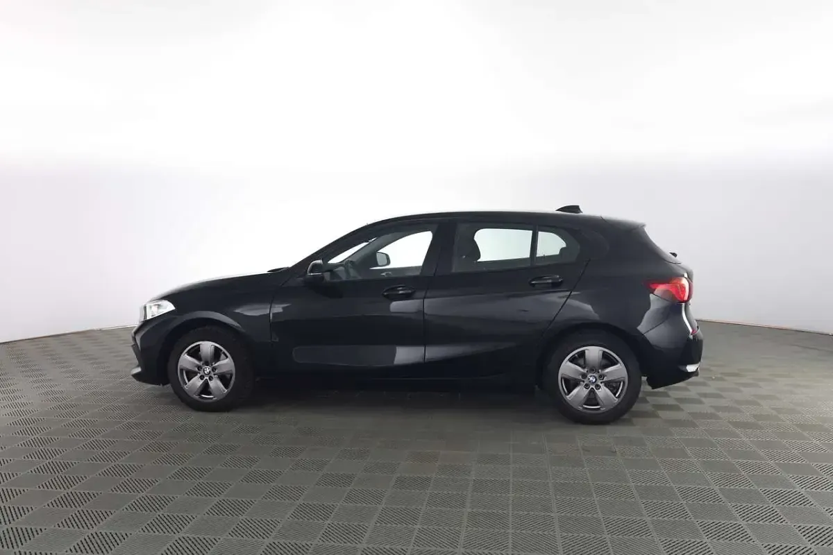 Usata BMW 116 Advantage 116 CV (85 kW) 2022 Nero sapphire Utilitaria