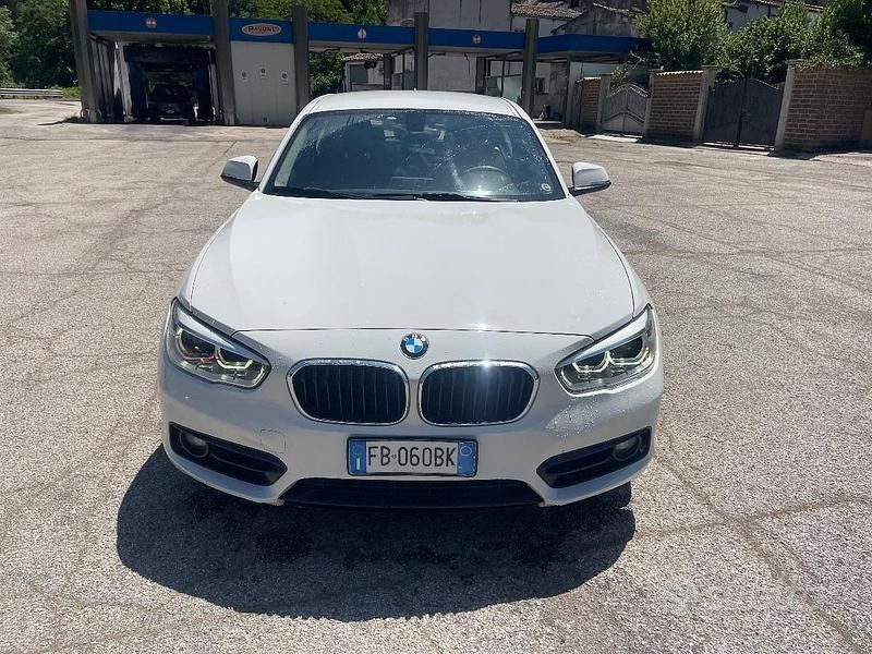 Usata BMW 118 Sport Line 116 CV (85 kW) 2015 Nessuno(met.) Utilitaria