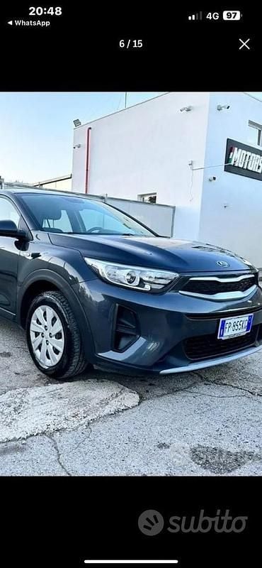 Second-hand Kia Stonic 110 CP (80 kW) 2018 Gri SUV