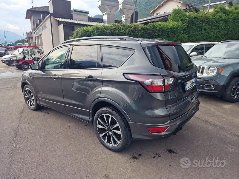 Usata Ford Kuga ST 150 CV (110 kW) 2017 Grigio SUV