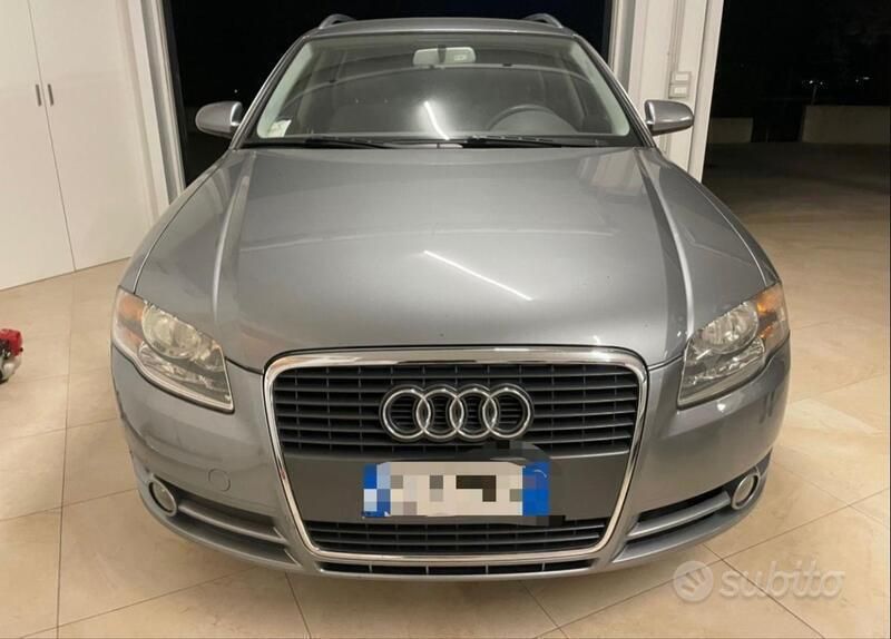Usata Audi A4 116 CV (85 kW) 2005 Grigio Station wagon