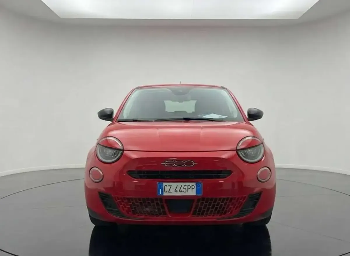 Usata Fiat 600 101 CV (74 kW) 2025 Rosso SUV
