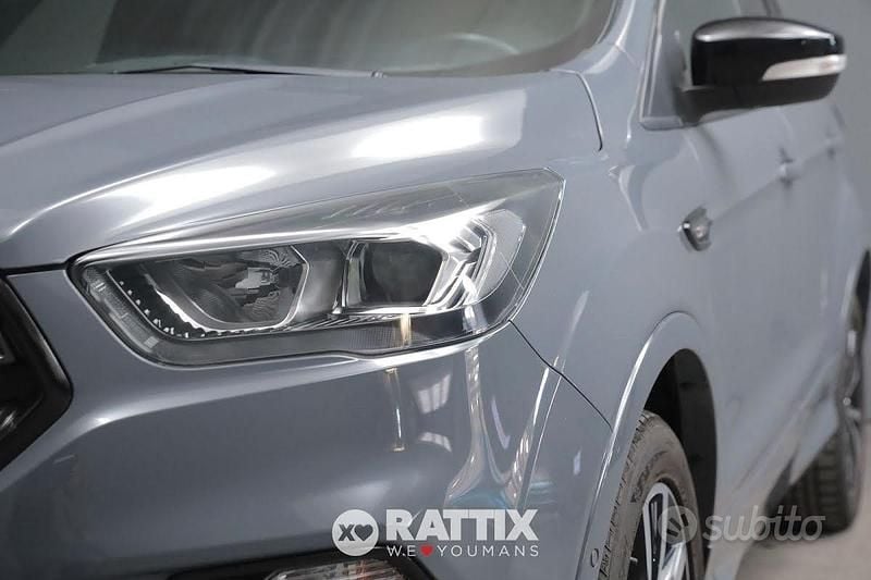 Usata Ford Kuga ST-Line 120 CV (88 kW) 2019 Grigio SUV