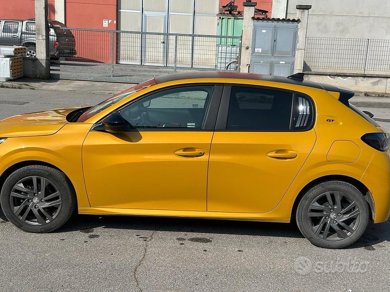 Usata Peugeot 208 Active 75 CV (55 kW) 2021 Giallo Utilitaria