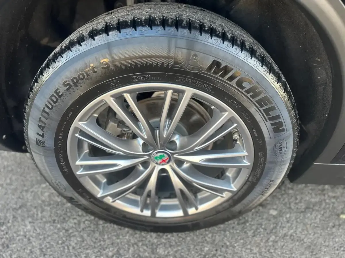 Usata Alfa Romeo Stelvio 190 CV (139 kW) 2020 Nero SUV