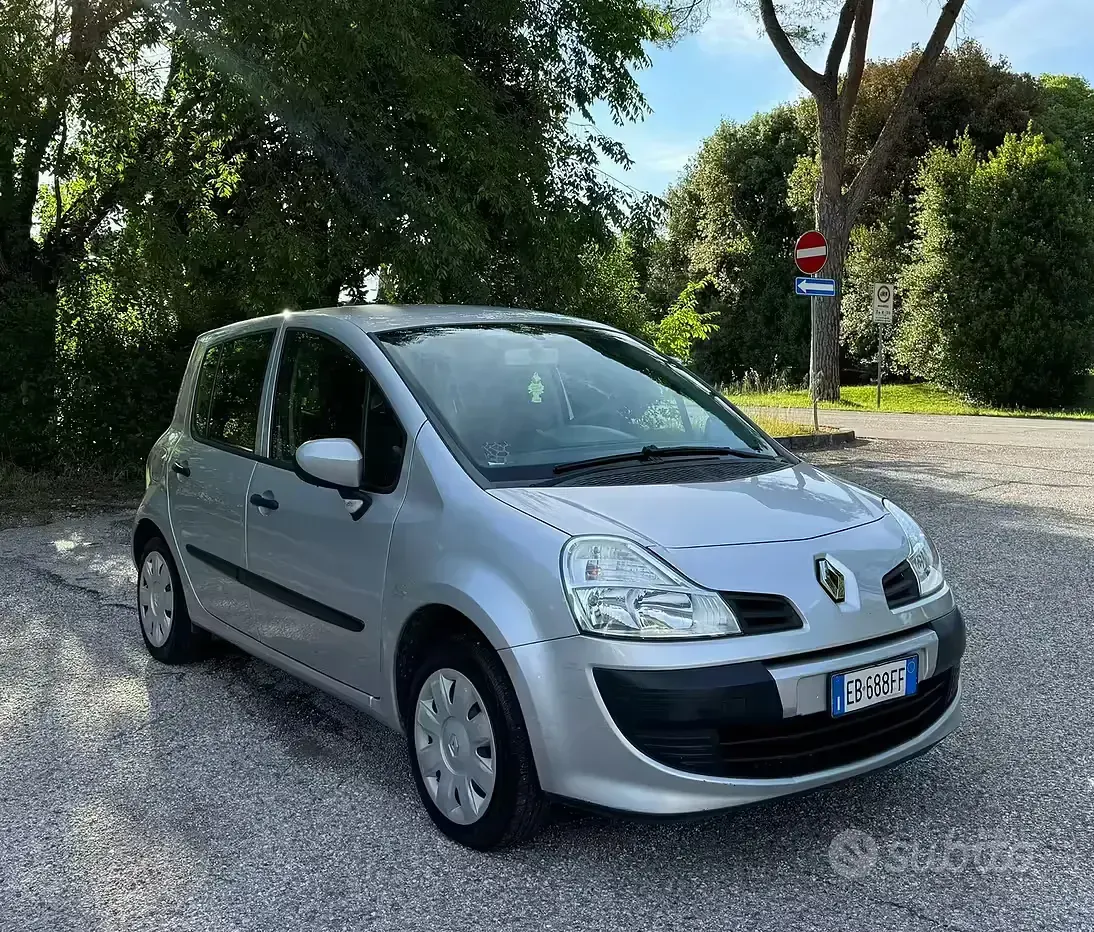 Usata Renault Modus 75 CV (55 kW) 2010 Grigio Monovolume