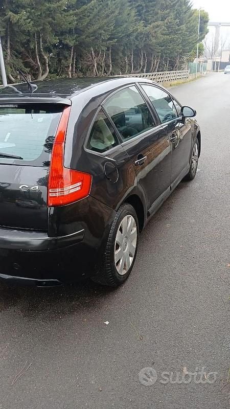 Usata Citroën C4 109 CV (80 kW) 2007 Nero Utilitaria