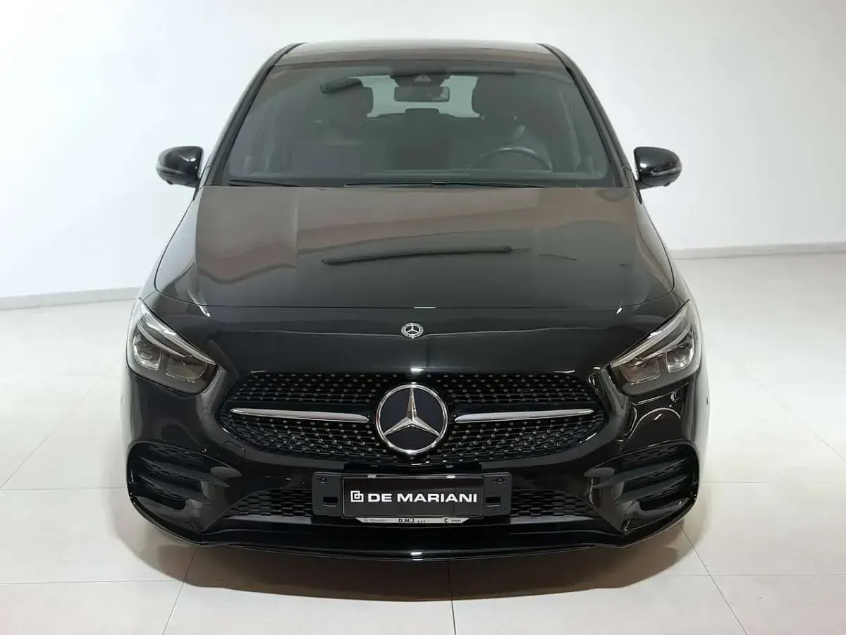 Usata Mercedes B200 Premium 150 CV (110 kW) 2019 Nero Utilitaria