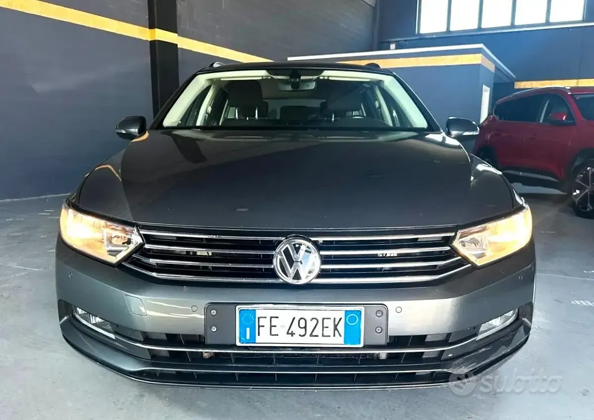 Usata VW Passat Comfortline 150 CV (110 kW) 2016 Grigio Station wagon