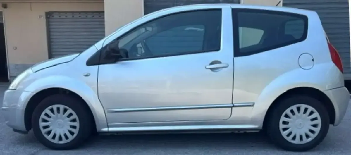Usata Citroën C2 Elegance 60 CV (44 kW) 2005 Argento Utilitaria