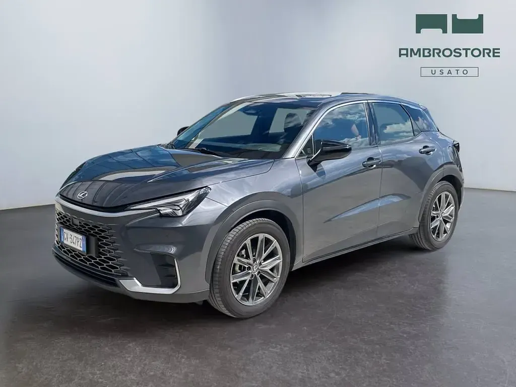Usata Lexus LBX 136 CV (100 kW) 2024 SUV