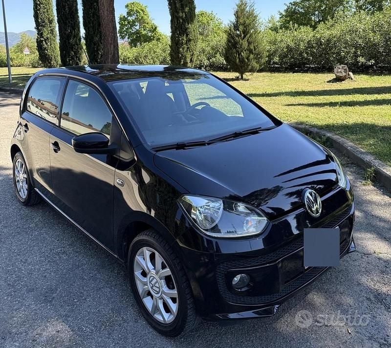 Begagnad VW up! Move 60 HK (44 kW) 2016 Svart Halvkombi