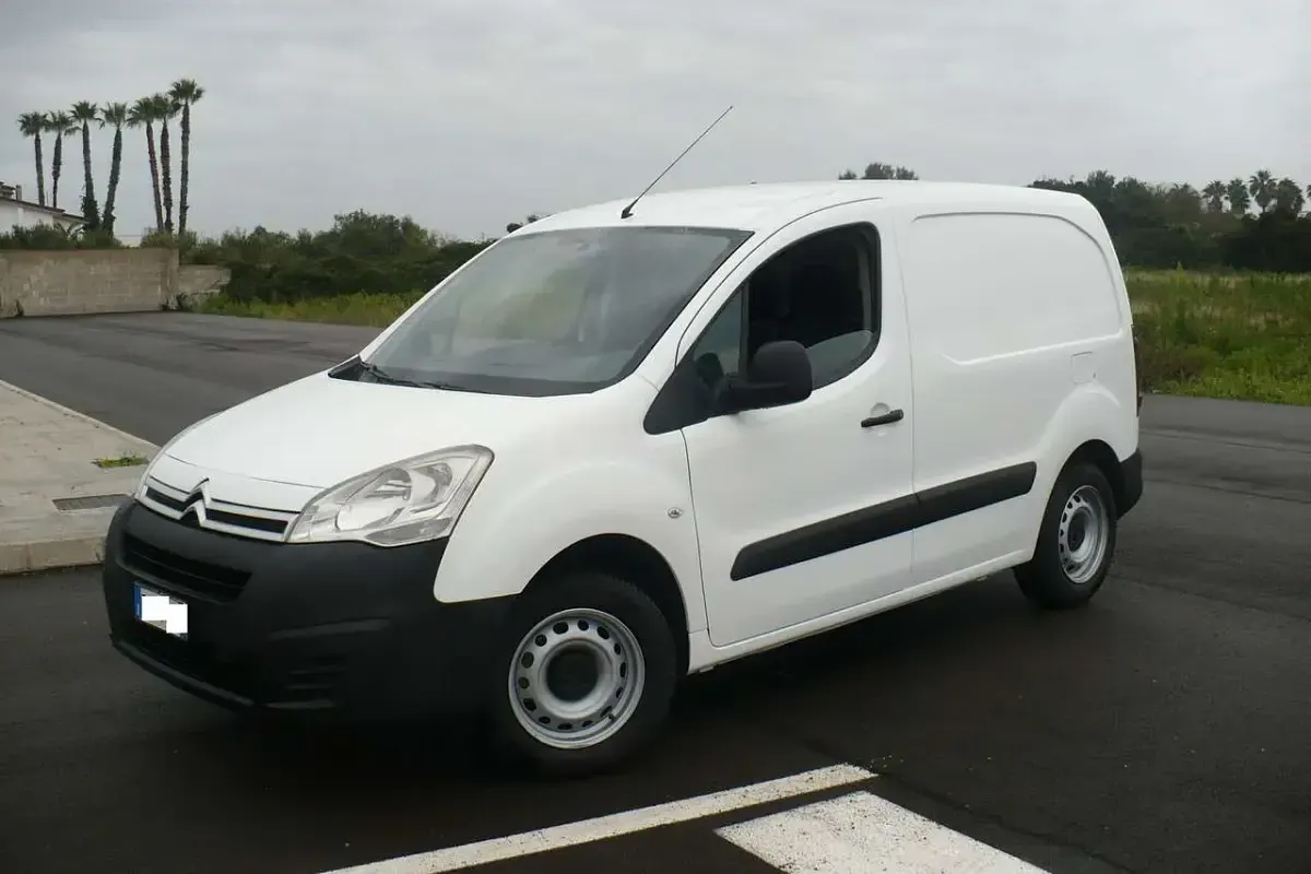 Usata Citroën Berlingo 75 CV (55 kW) 2018 Bianco Monovolume