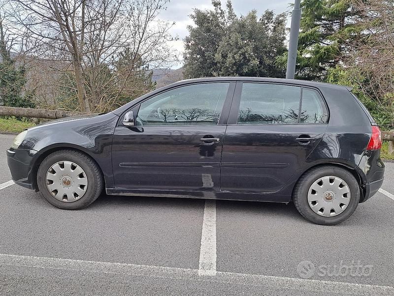 Usata VW Golf IV Comfortline 140 CV (102 kW) 2004 Nero Berlina