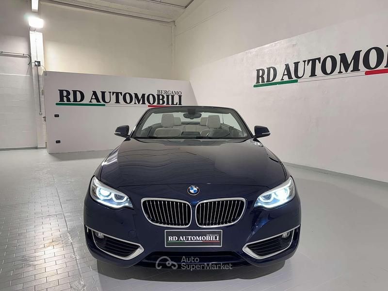Usata BMW 220 Luxury Line 190 CV (139 kW) 2016 Blu/azzurro Cabrio