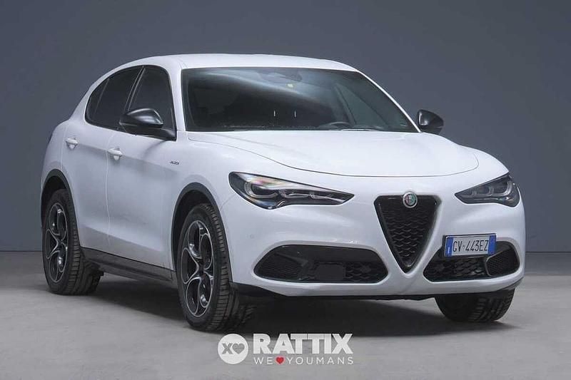 Usata Alfa Romeo Stelvio Veloce 209 CV (153 kW) 2024 Bianco SUV