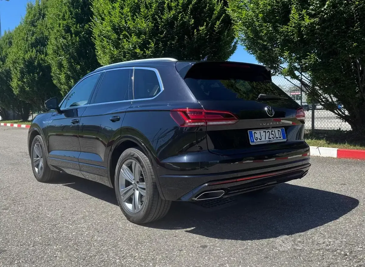 Usata VW Touareg Elegance 231 CV (169 kW) 2021 Nero SUV