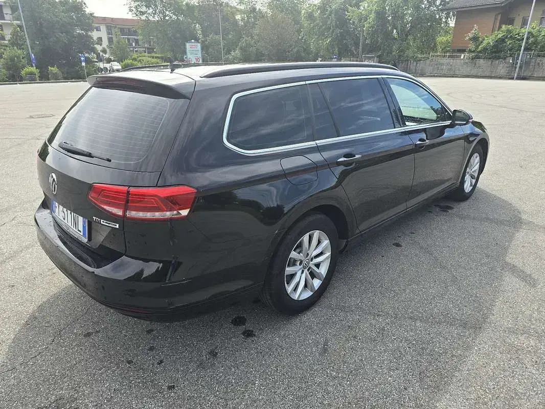 Usata VW Passat Comfortline 120 CV (88 kW) 2016 Nero Station wagon
