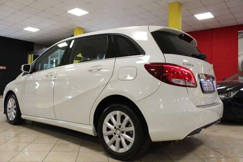 Usata Mercedes B180 109 CV (80 kW) 2016 Bianco Utilitaria