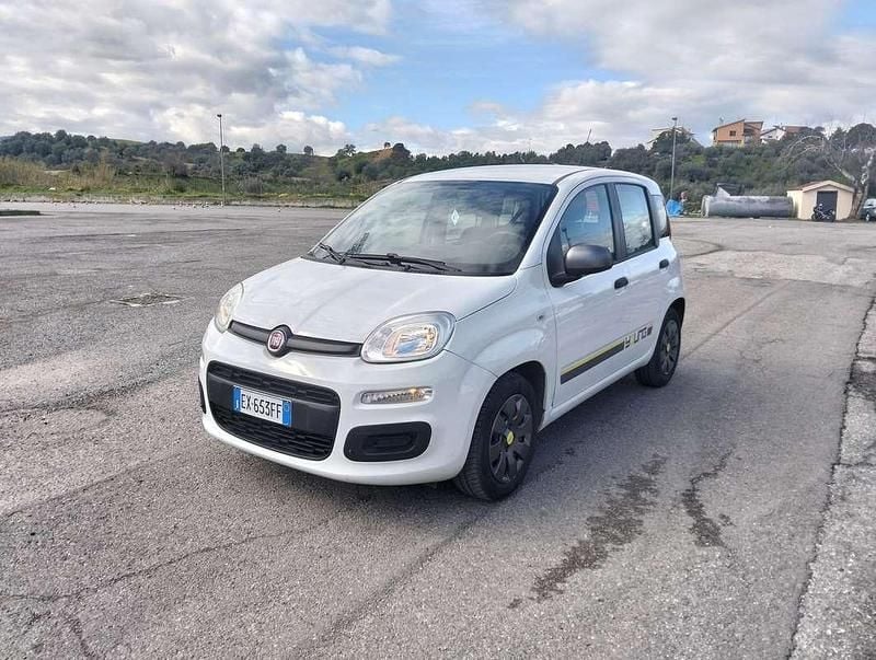 Usata Fiat Panda Pop 69 CV (50 kW) 2014 Bianco Utilitaria