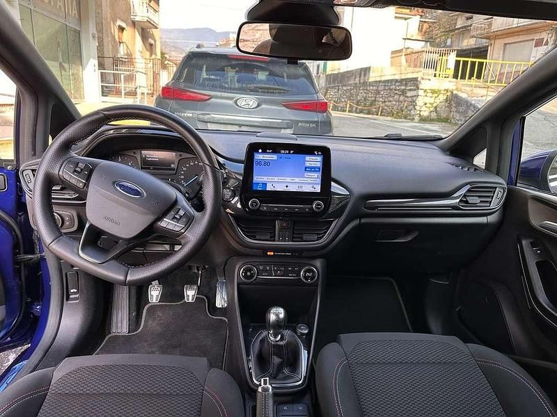 Usata Ford Fiesta ST-Line 86 CV (63 kW) 2017 Blu/azzurro Berlina