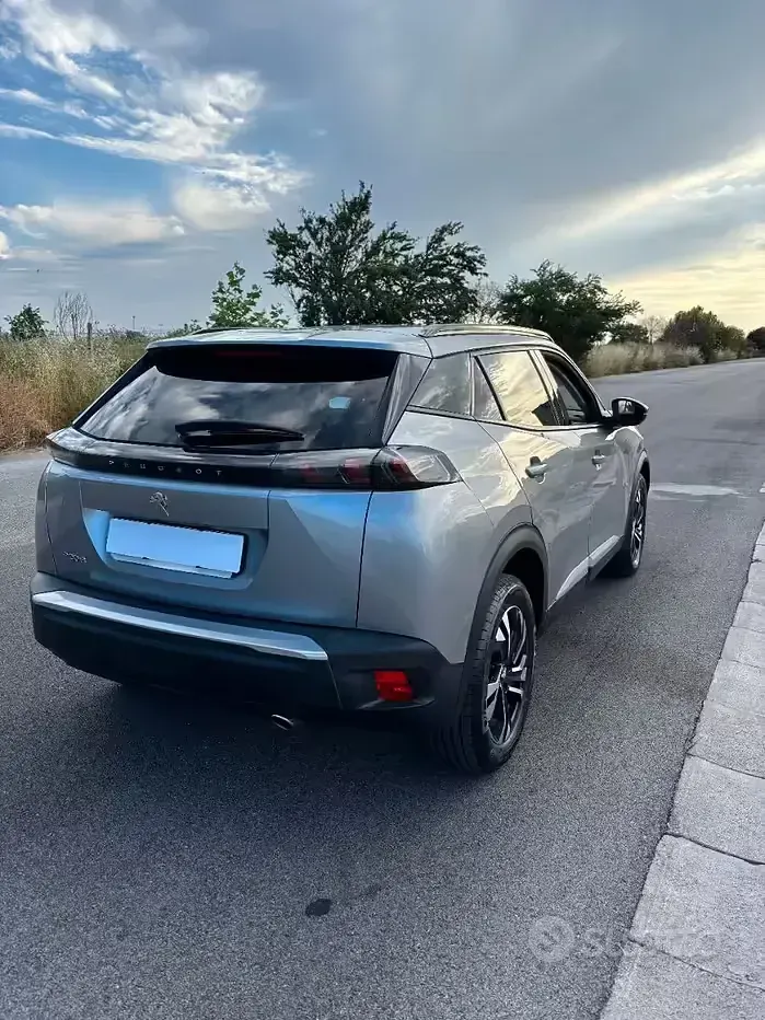 Usata Peugeot 2008 130 CV (95 kW) 2021 SUV