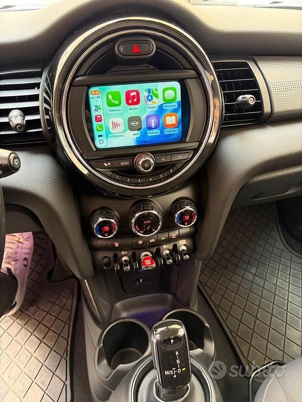 Usata Mini Cooper D 116 CV (85 kW) 2019 Bianco Utilitaria