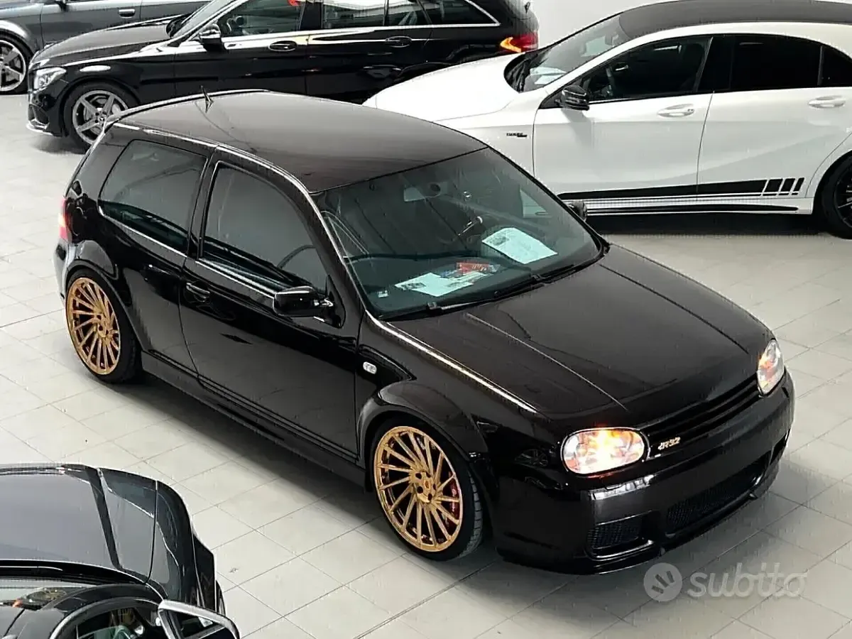 Usata VW Golf IV R 240 CV (176 kW) 2002 Marrone Berlina