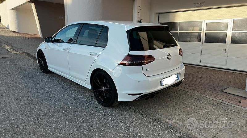 Usata VW Golf VII R 300 CV (220 kW) 2016 Berlina