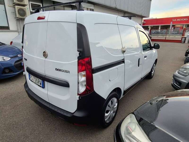 Usata Dacia Dokker Ambiance 102 CV (75 kW) 2019 Bianco Monovolume