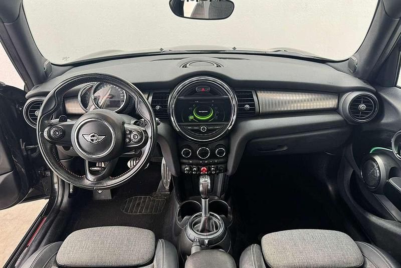 Usata Mini Cooper SD Hype 170 CV (125 kW) 2016 Midnight black metal Utilitaria