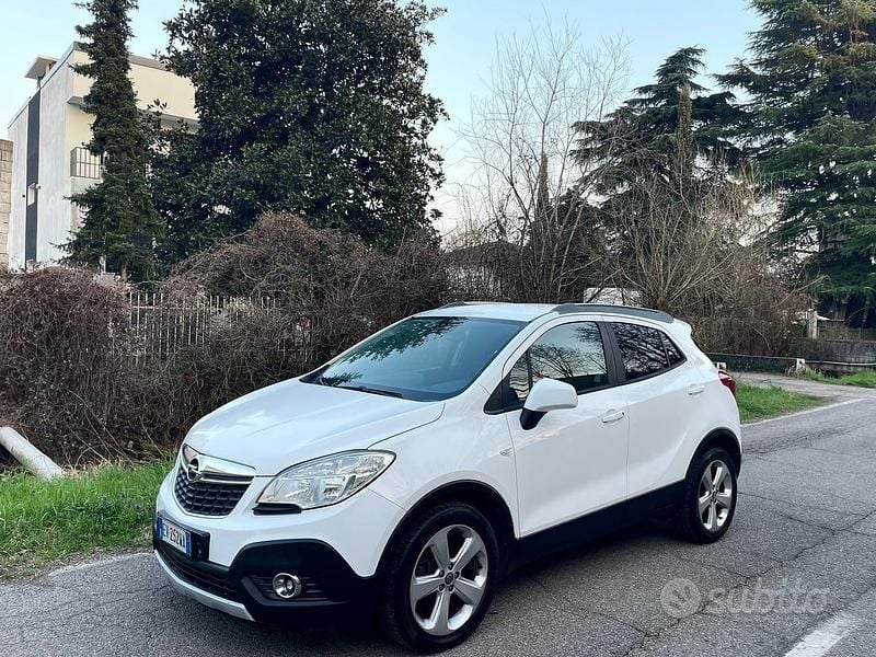 Usata Opel Mokka 140 CV (102 kW) 2014 Bianco SUV