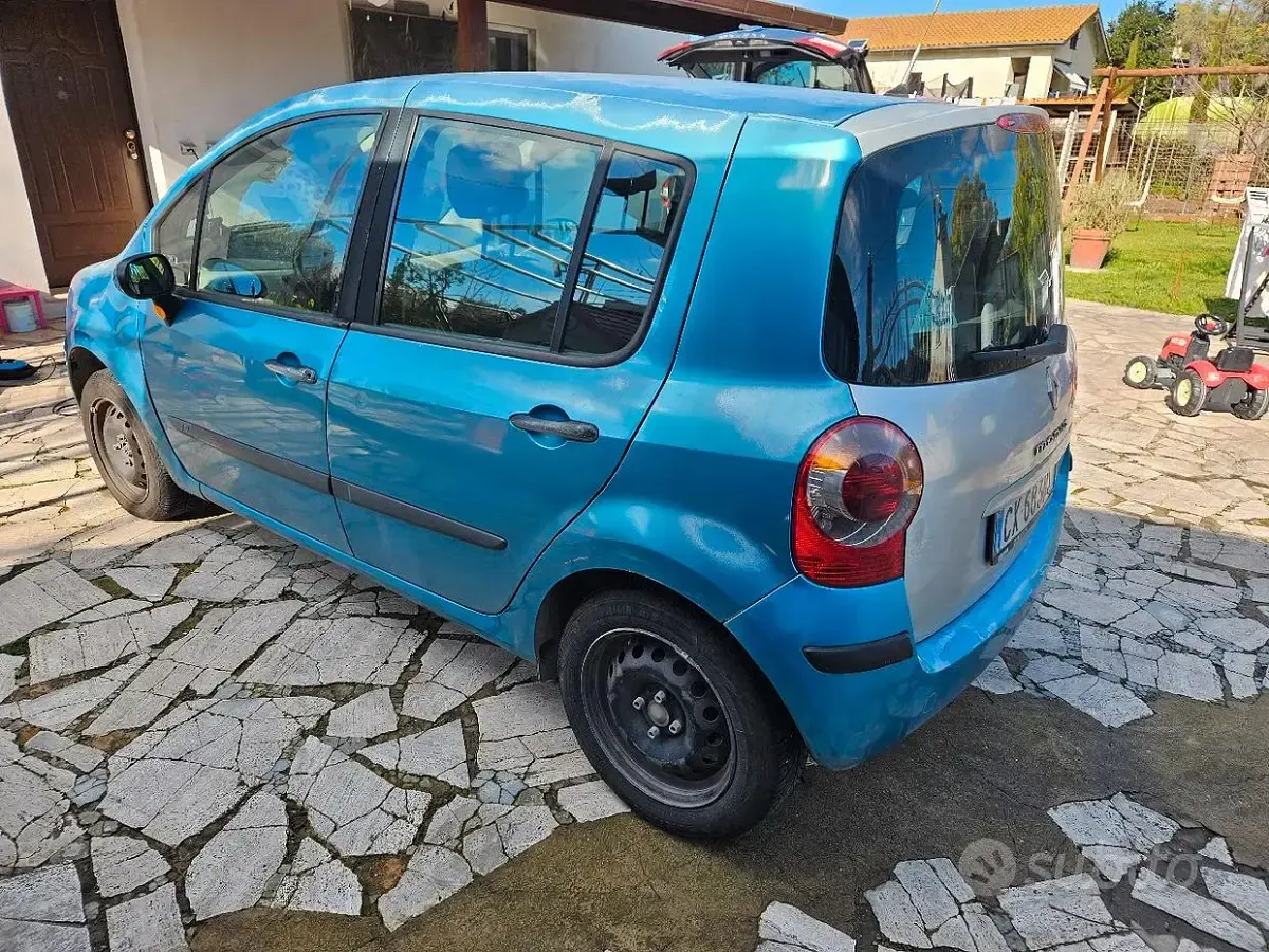 Usata Renault Modus 85 CV (62 kW) 2005 Verde Monovolume