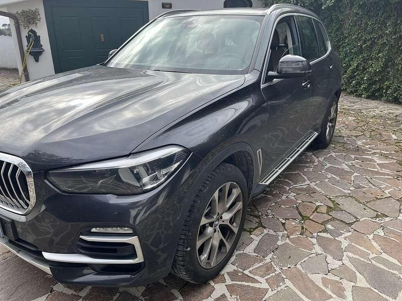 Usata BMW X5 xLine 290 CV (213 kW) 2021 Grigio SUV