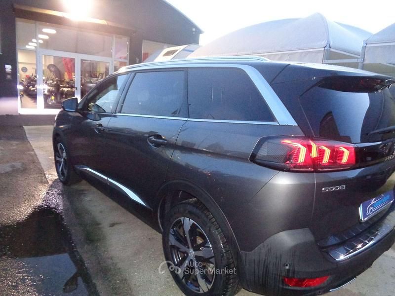 Usata Peugeot 5008 GT 131 CV (96 kW) 2021 Grigio SUV