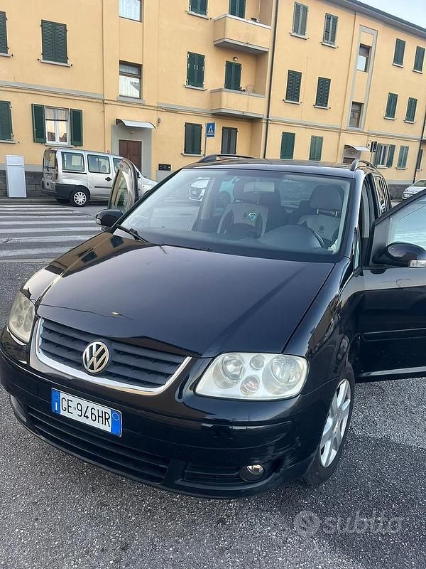 Usata 2006 VW Touran Monovolume | 2900 € (Buon prezzo) - Immagine 1/4