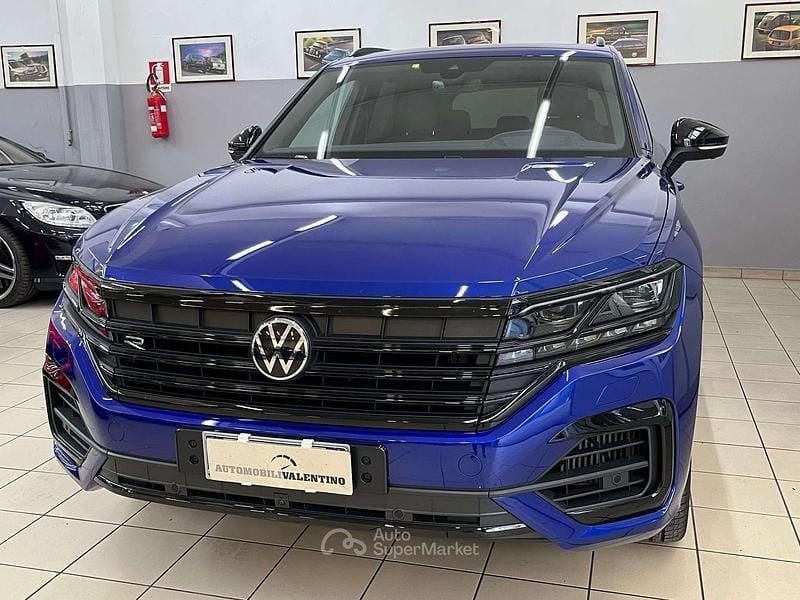 Blu/azzurro Usata 2021 VW Touareg R SUV | 52.000 € (Buon prezzo) - Immagine 1/4