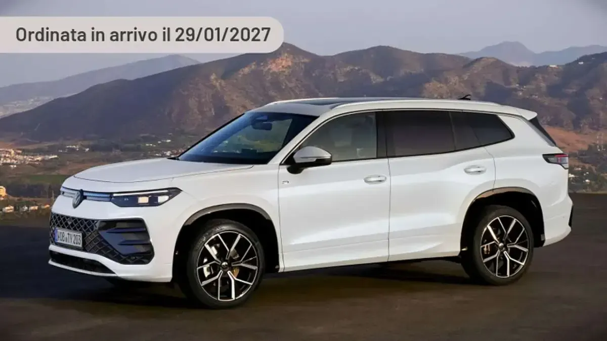 Nuova VW Tayron R-line Plus 150 CV (110 kW) 2025 Argento SUV