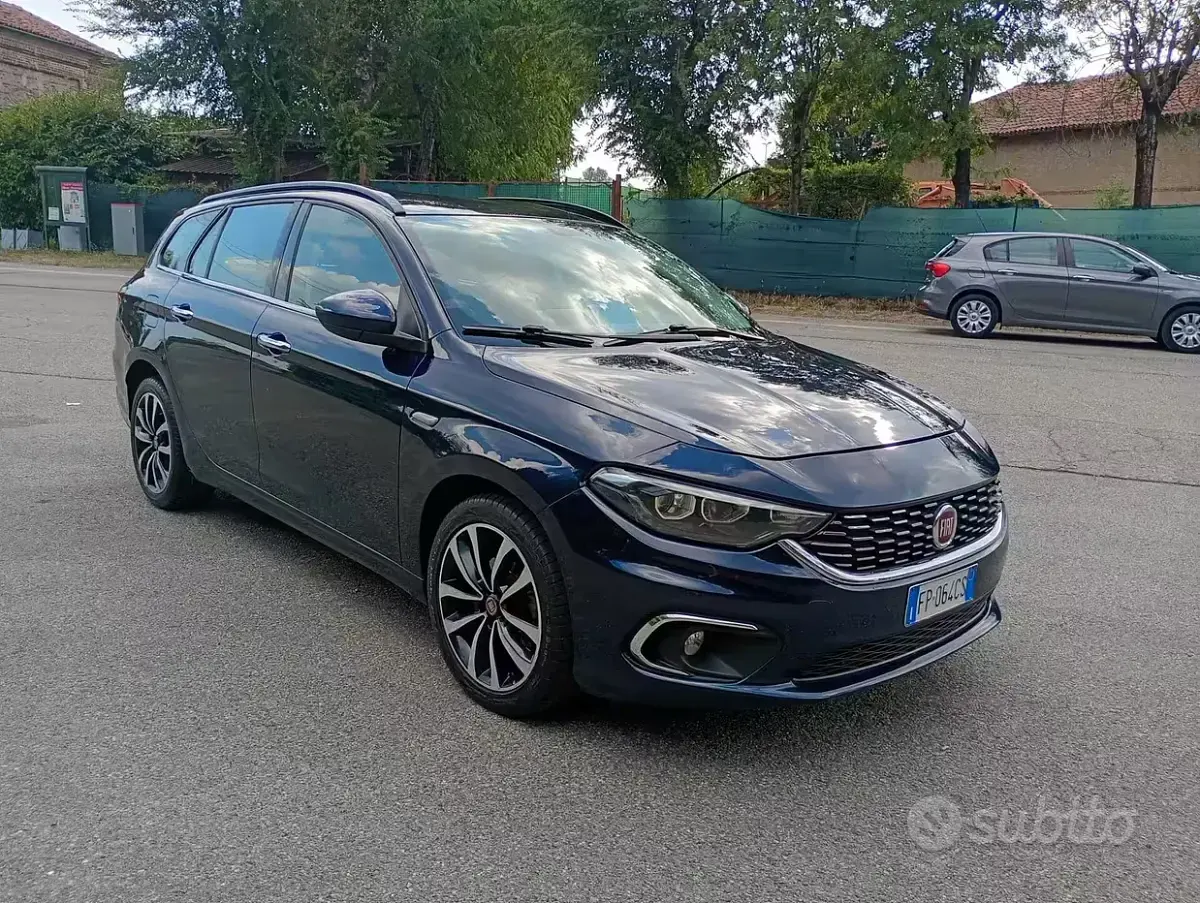 Usata Fiat Tipo Lounge 120 CV (88 kW) 2018 Bluazzurro Station wagon
