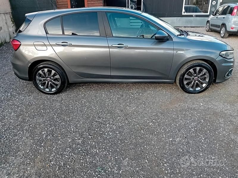 Usata Fiat Tipo Lounge 119 CV (87 kW) 2017 Grigio Station wagon